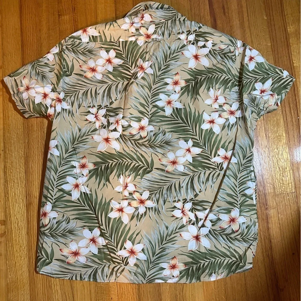 J. Crew Short-sleeve Floral classic fit shirt  Size XL (e5